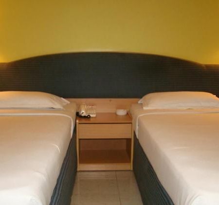 Hotel Oriental Inn Chennai Eksteriør billede
