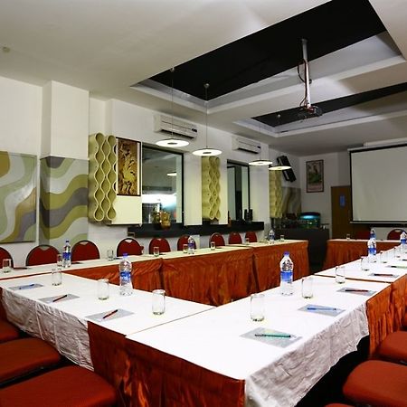 Hotel Oriental Inn Chennai Eksteriør billede