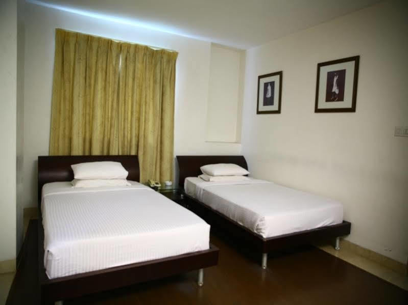 Hotel Oriental Inn Chennai Eksteriør billede